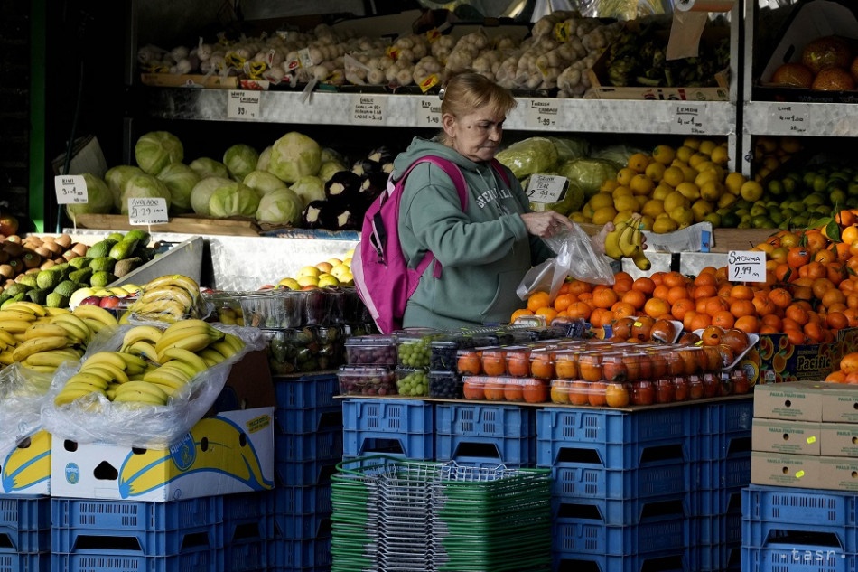 Grécka inflácia v apríli zrýchlila na 27-ročné maximum 10,2 %