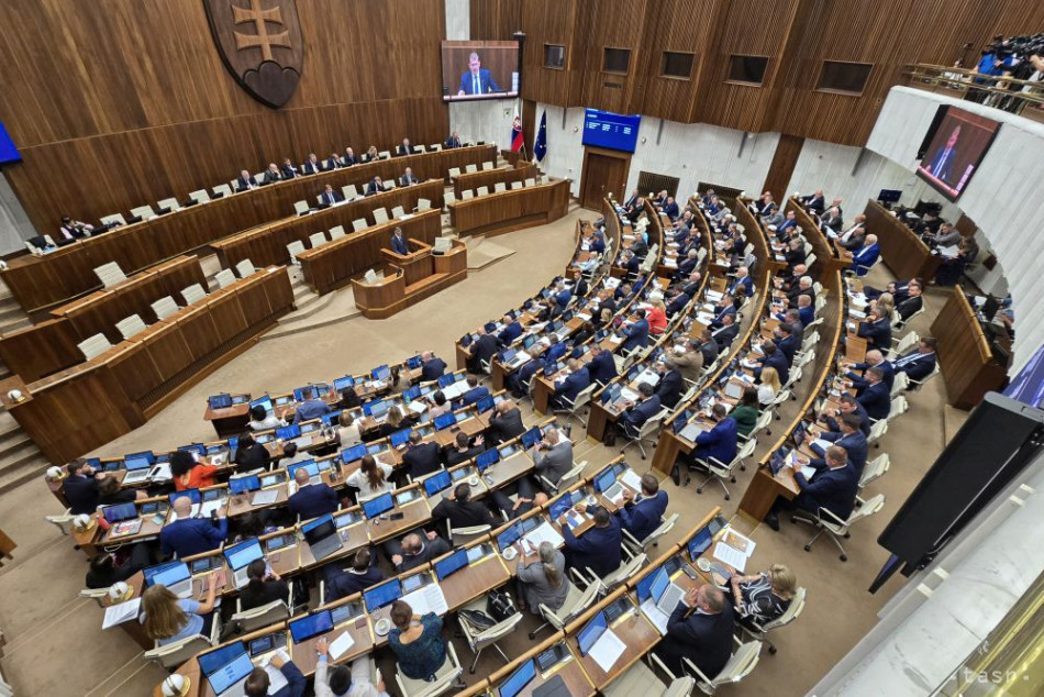 Poslanci odmietli návrh na rozšírenie vyplácania daňového bonusu