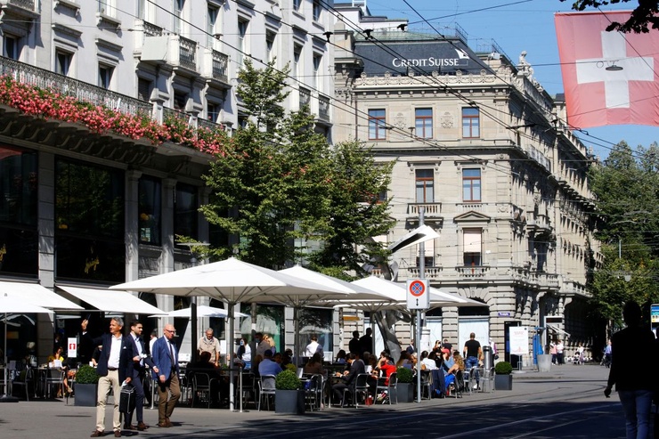 Švajčiarska inflácia dosiahla 13-ročné maximum. V porovnaní s inými európskymi krajinami je však nízka