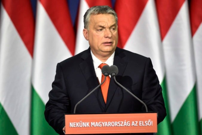 Orbán reaguje na inváziu Rusov na Ukrajine, povolil krátkodobý pobyt vojakov NATO v Maďarsku